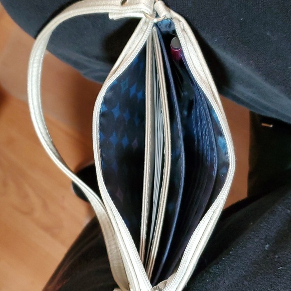 Franco Sarto Clutch Purse..Gold and Silver - Picture 4 of 5